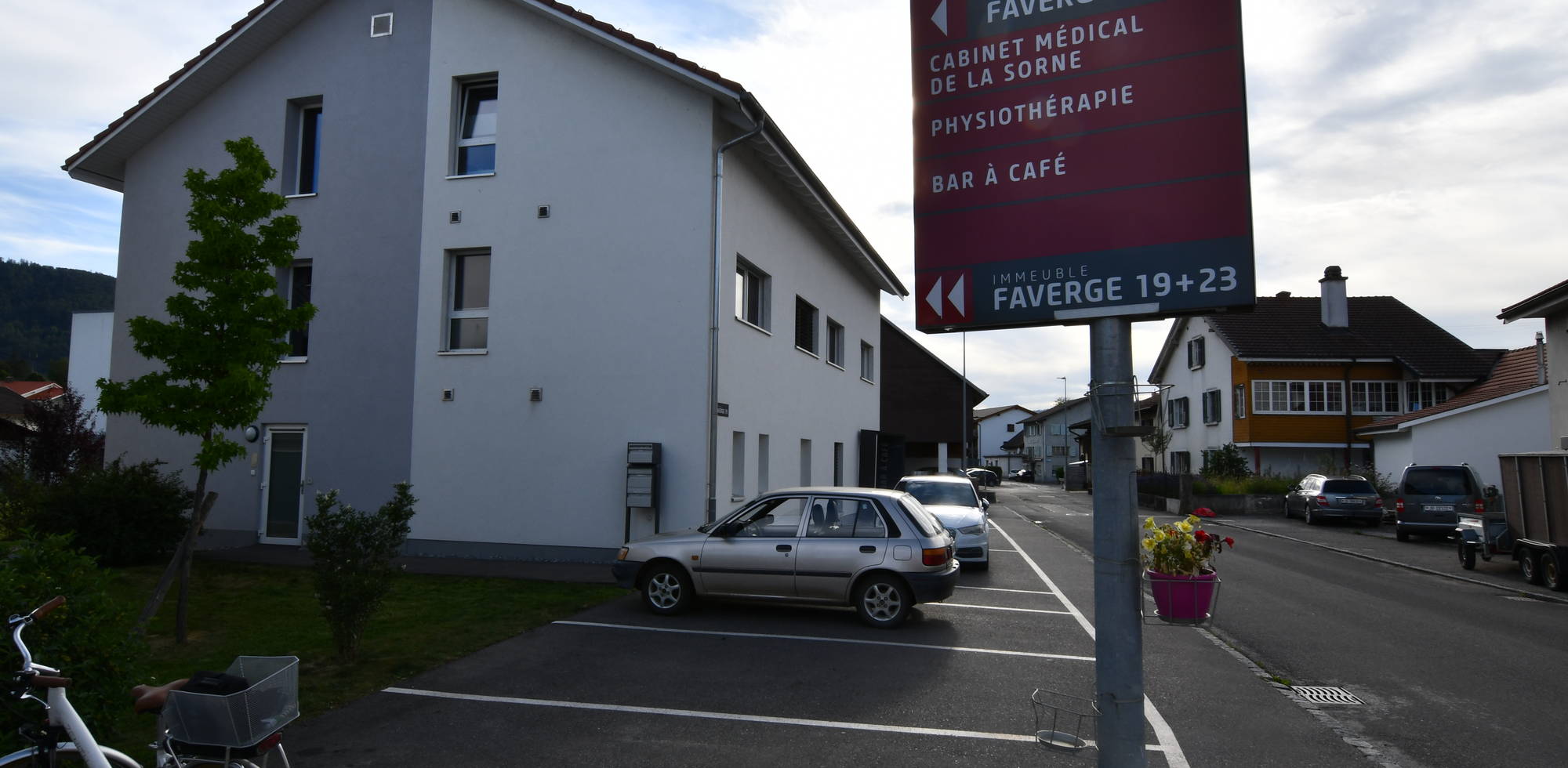 DSC_1553 - services.jpg