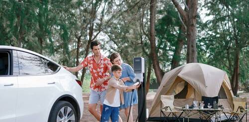 Voyager en voiture électrique : la check-list pour partir l’esprit léger
